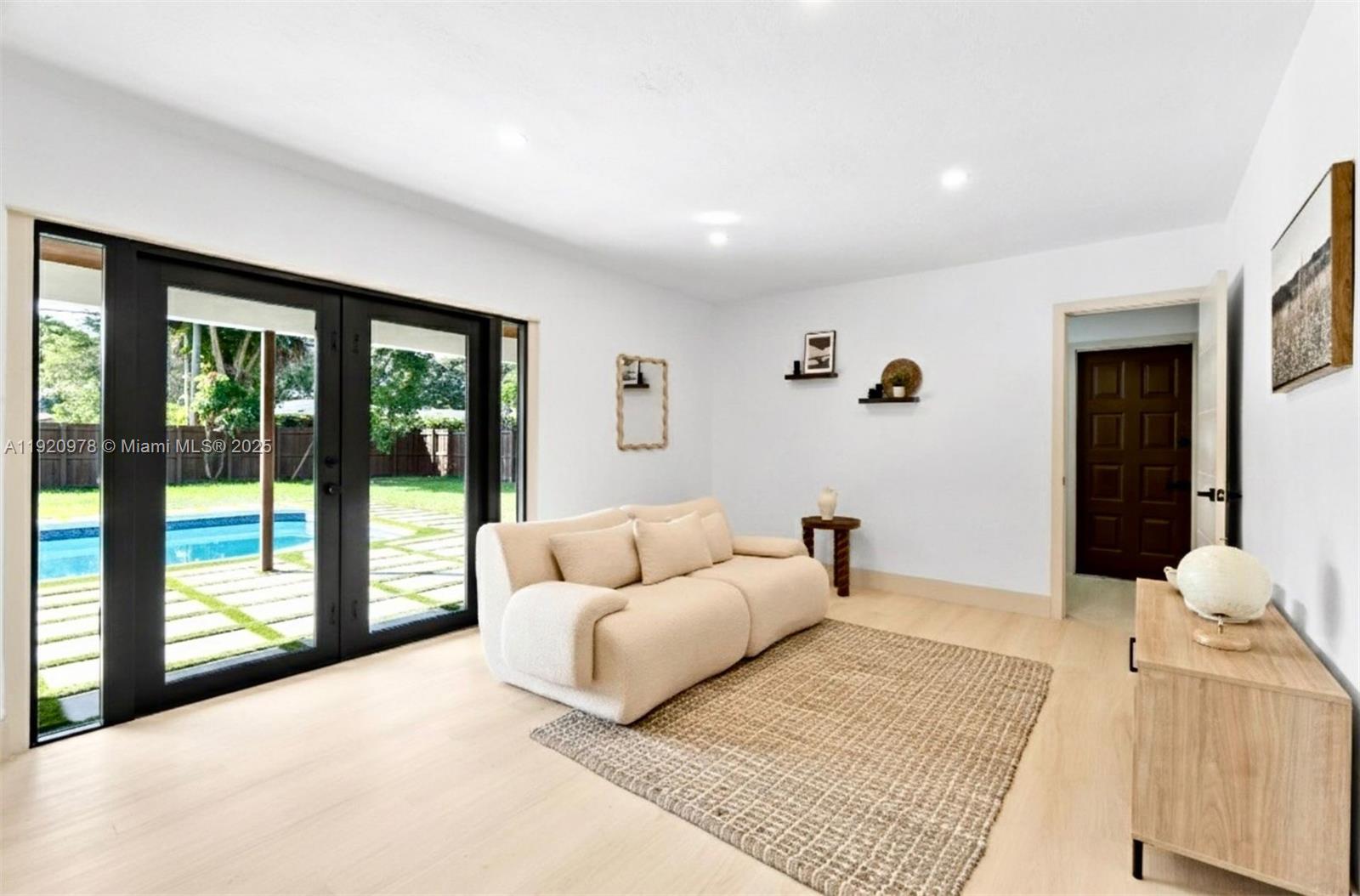 7020 Plantation Rd Plantation, FL 33317