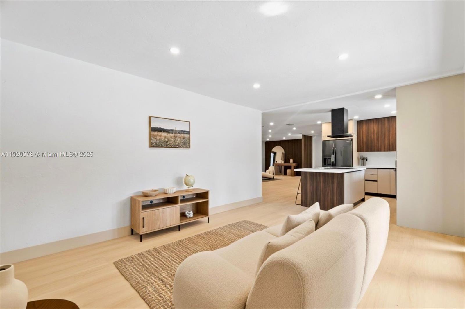 7020 Plantation Rd Plantation, FL 33317