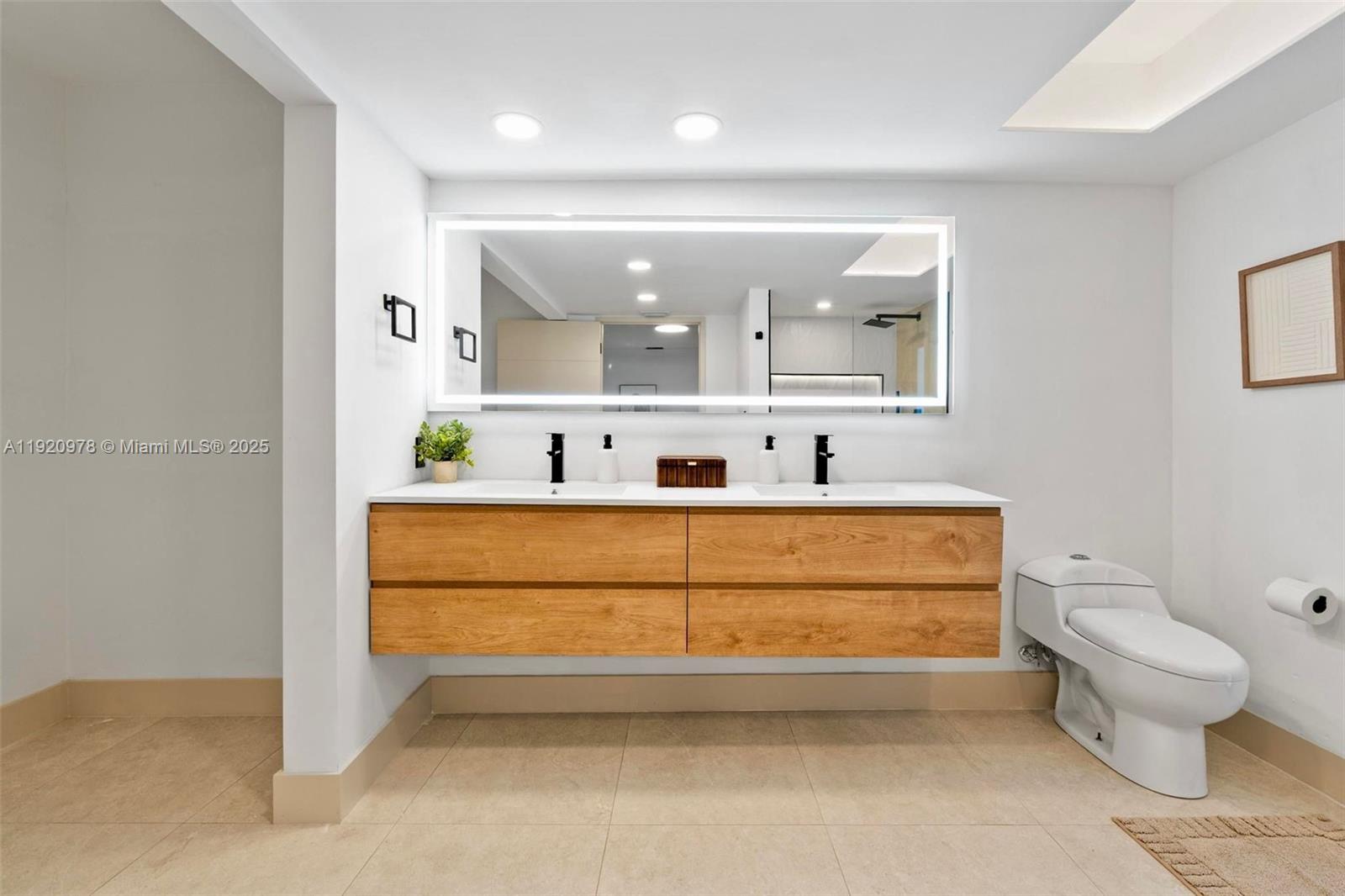 7020 Plantation Rd Plantation, FL 33317