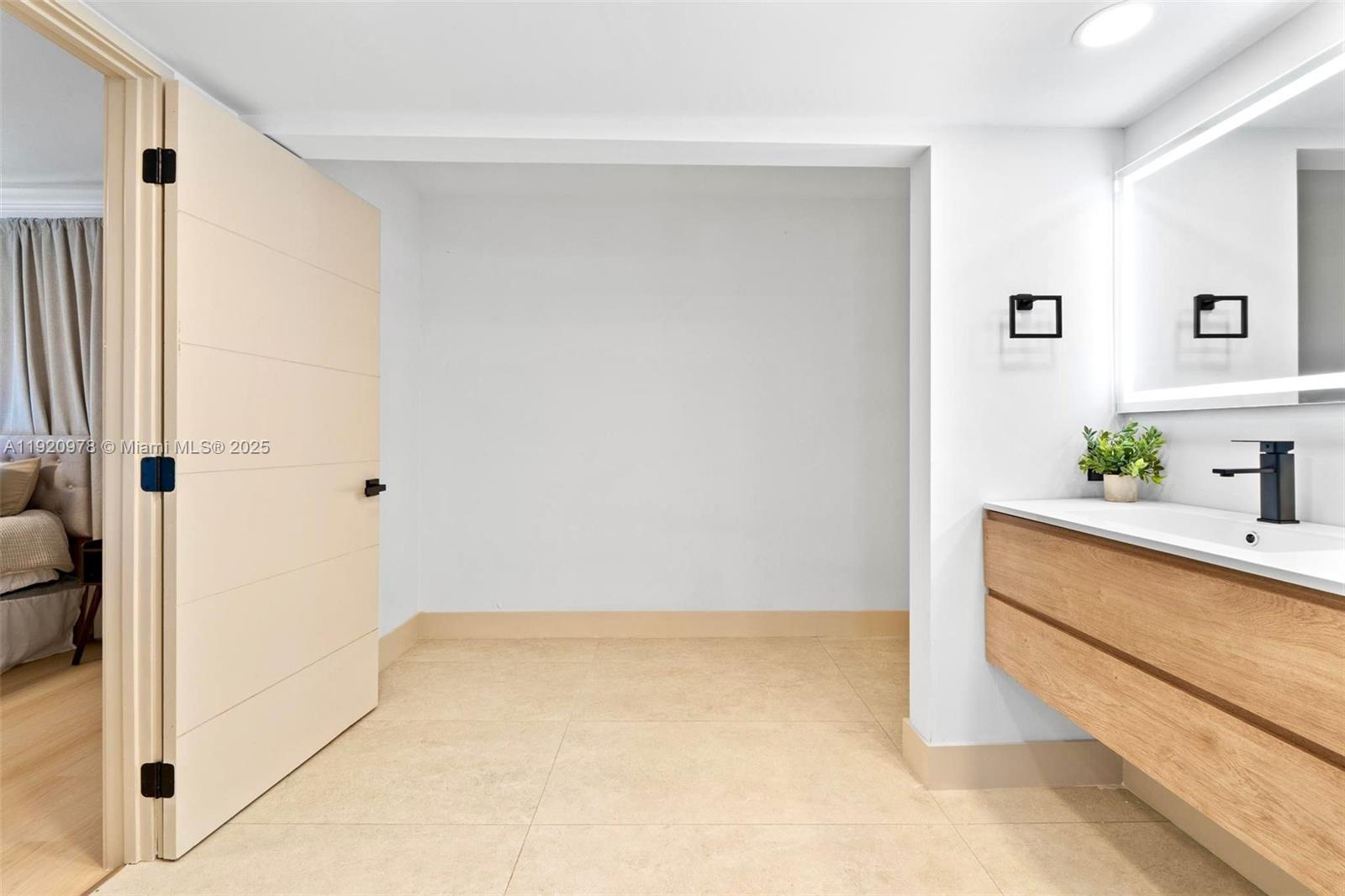 7020 Plantation Rd Plantation, FL 33317