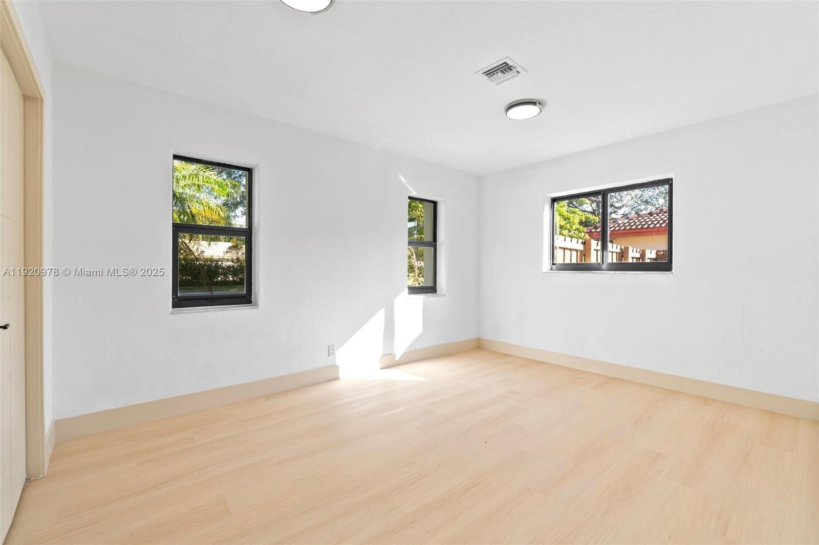 7020 Plantation Rd Plantation, FL 33317