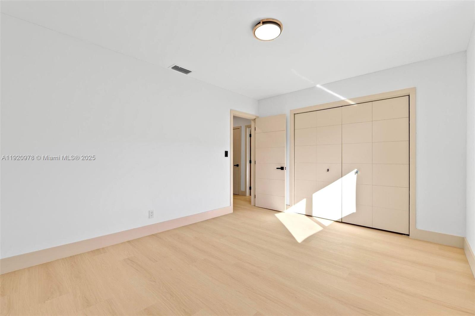 7020 Plantation Rd Plantation, FL 33317