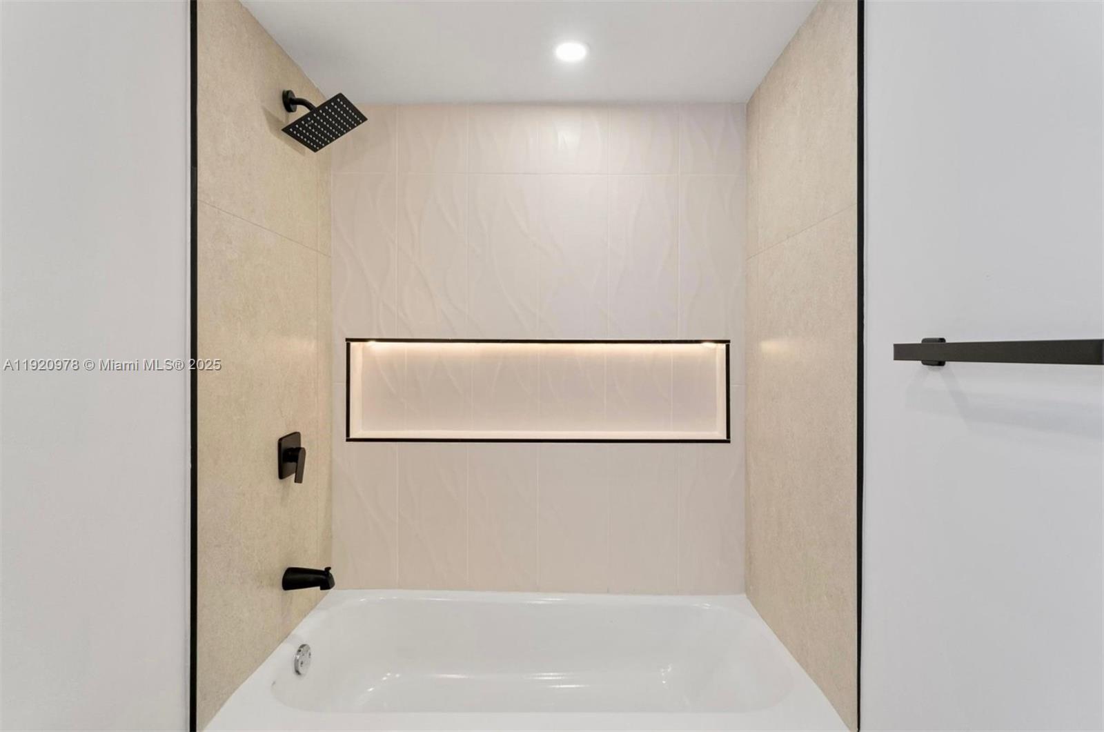 7020 Plantation Rd Plantation, FL 33317