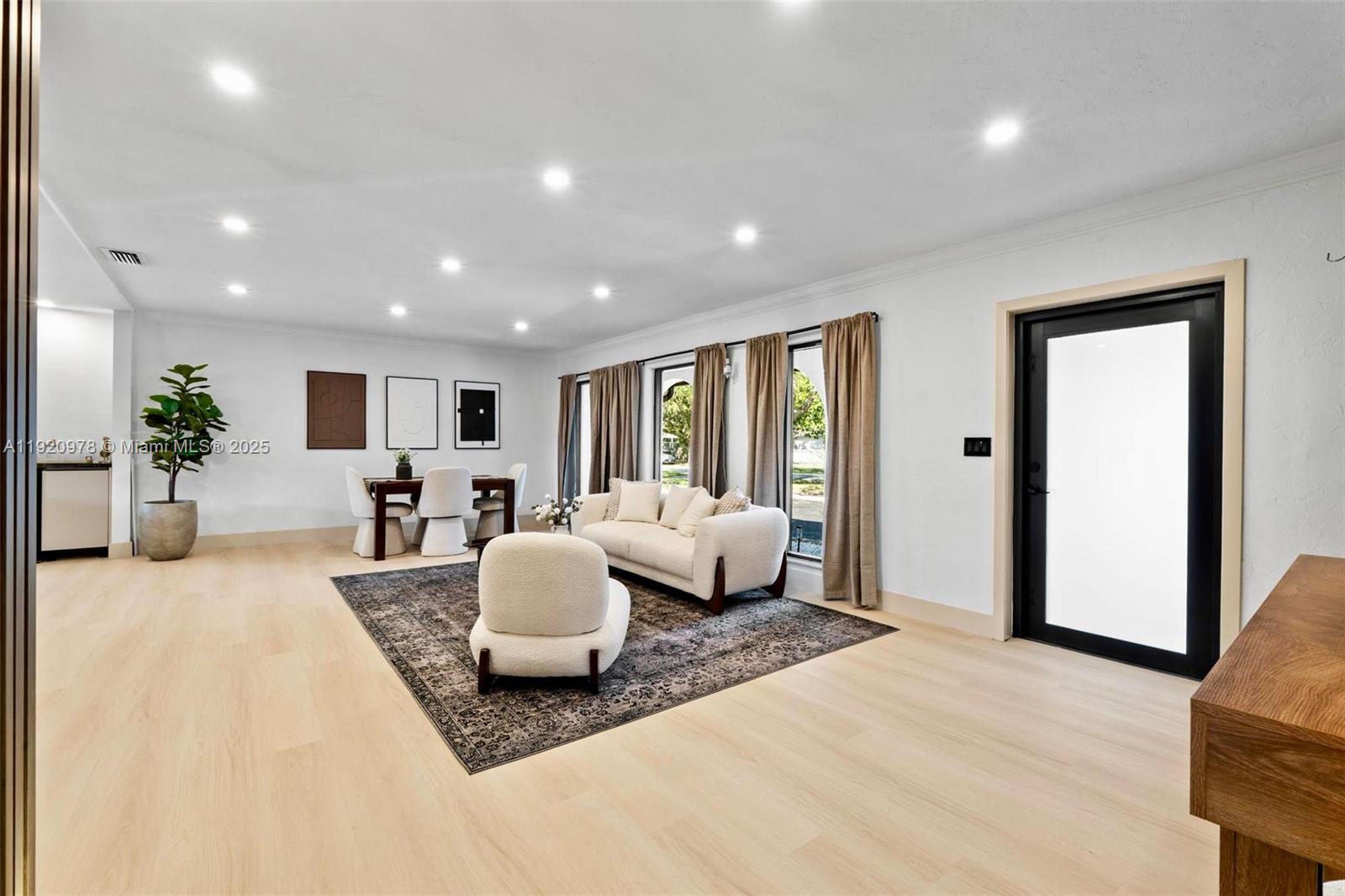 7020 Plantation Rd Plantation, FL 33317