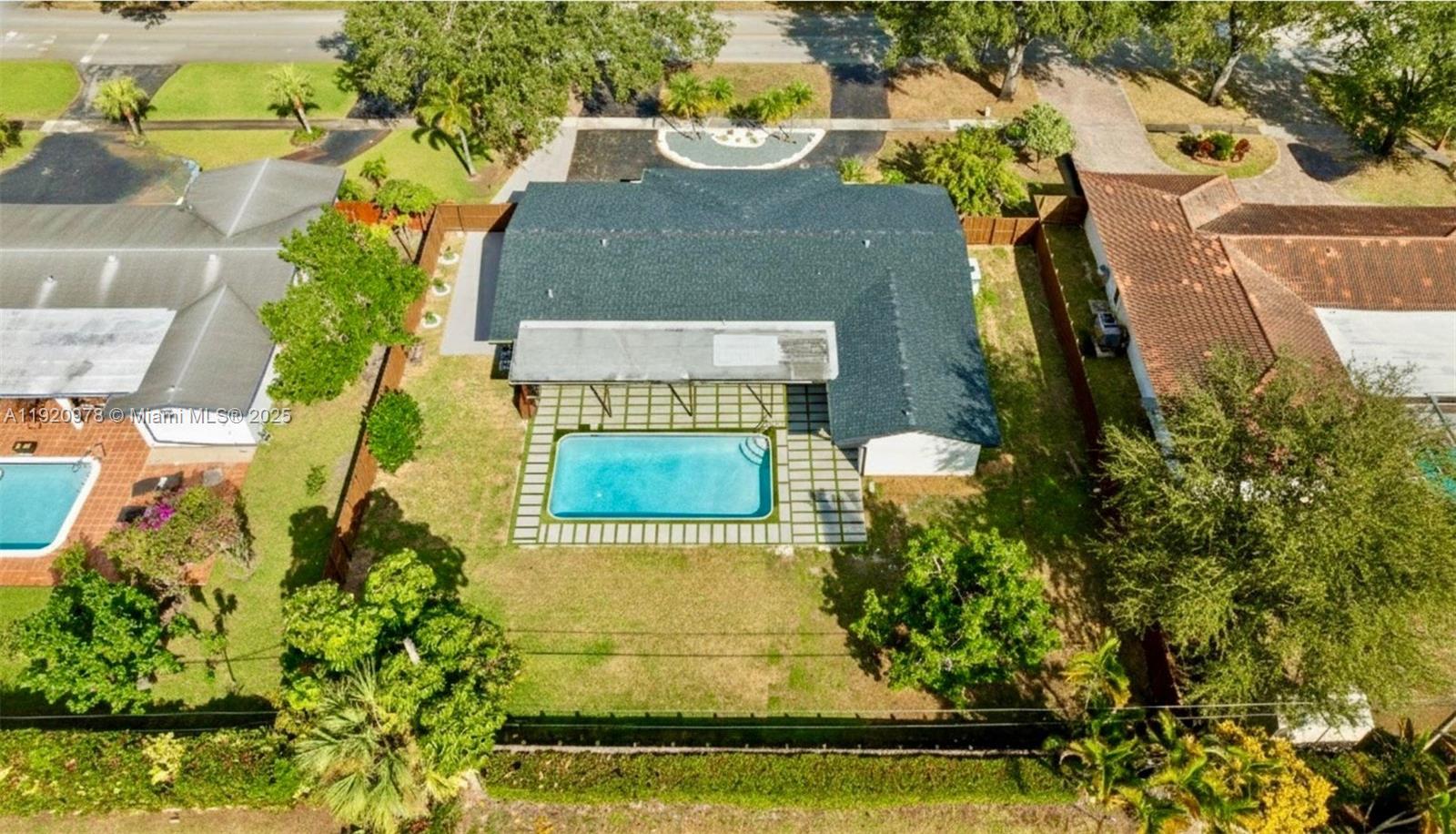 7020 Plantation Rd Plantation, FL 33317