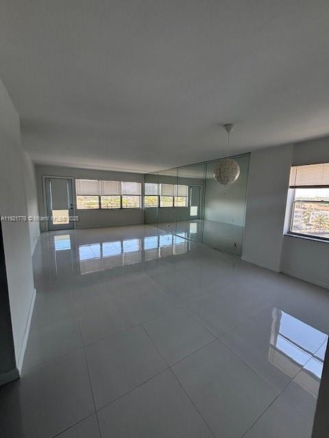 401 Golden Isles Dr #712