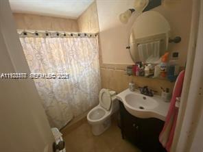 821 W 39th Pl Hialeah, FL 33012