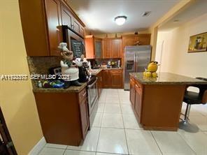 821 W 39th Pl Hialeah, FL 33012