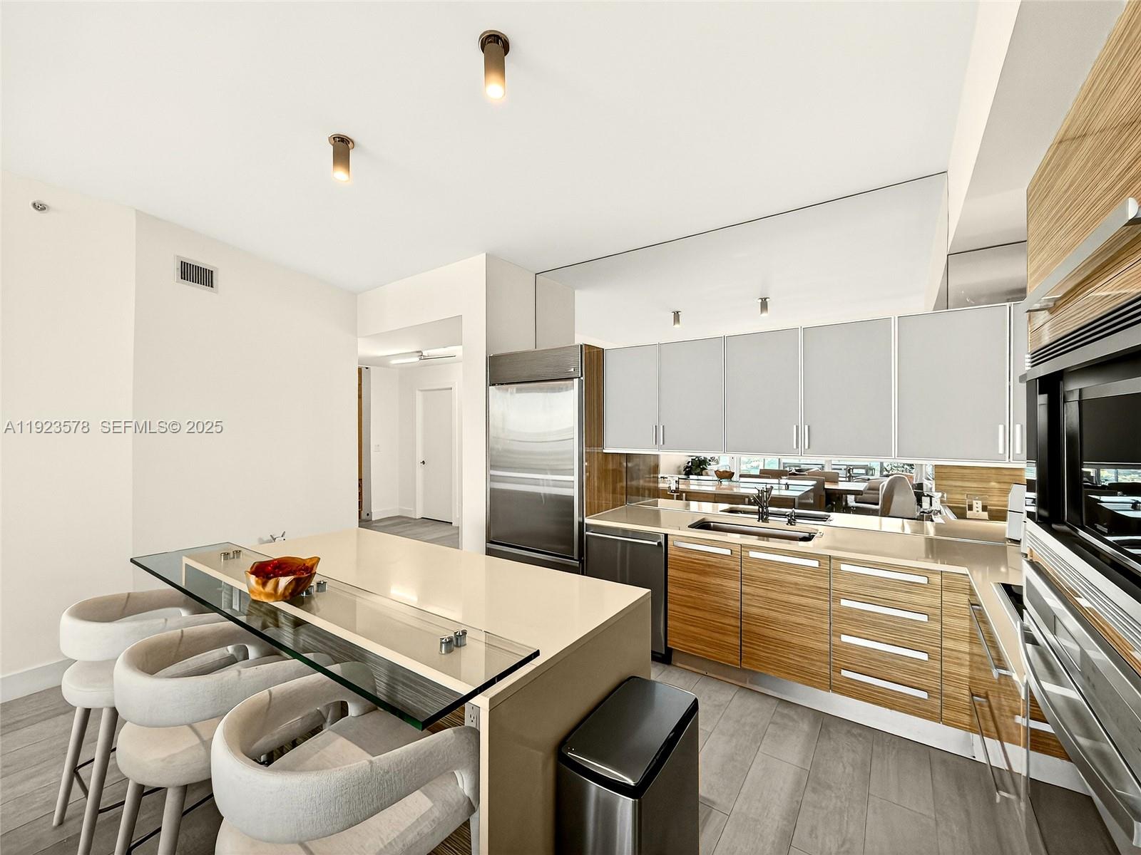 2020 N Bayshore Dr #4103 Miami, FL 33137