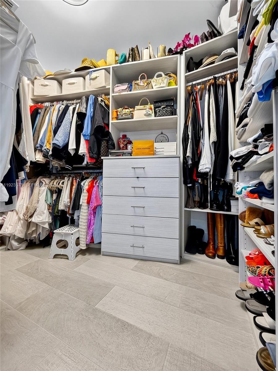 2020 N Bayshore Dr #4103 Miami, FL 33137