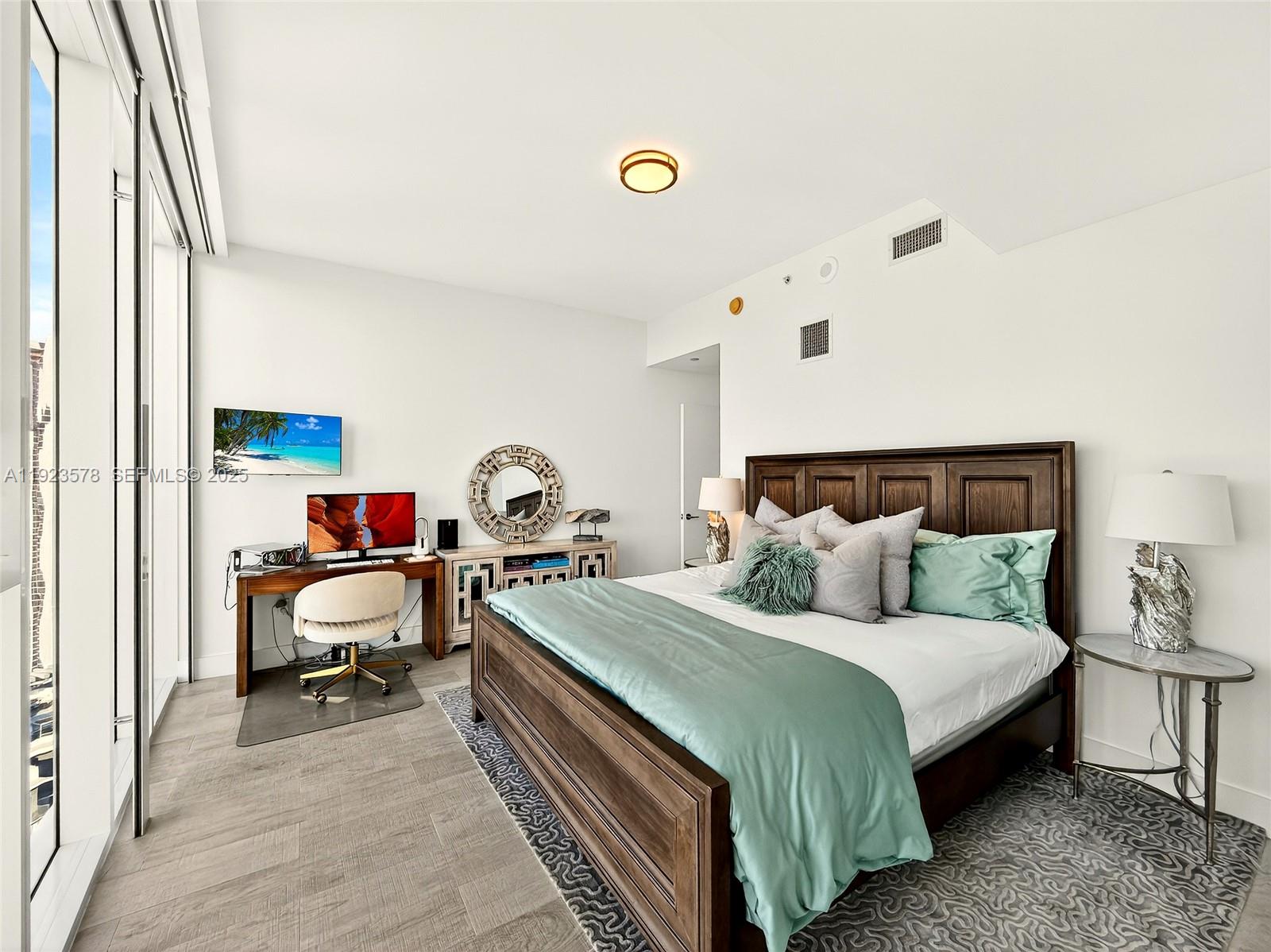 2020 N Bayshore Dr #4103 Miami, FL 33137