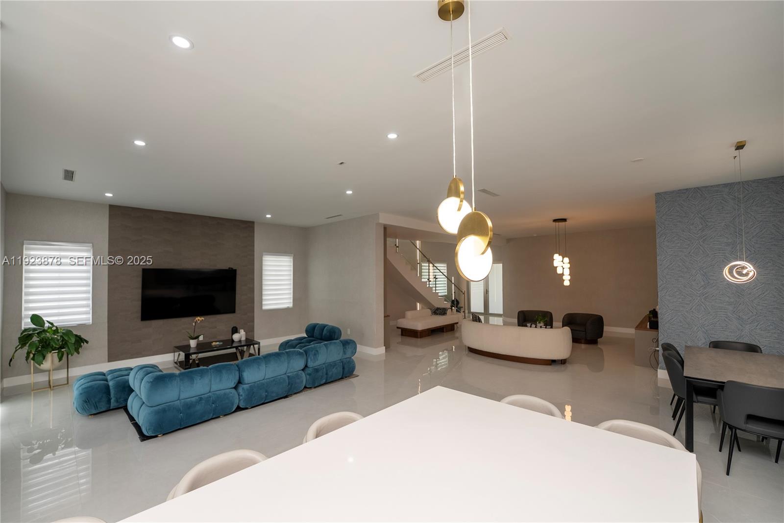 8340 NW 33rd Ter Doral, FL 33122