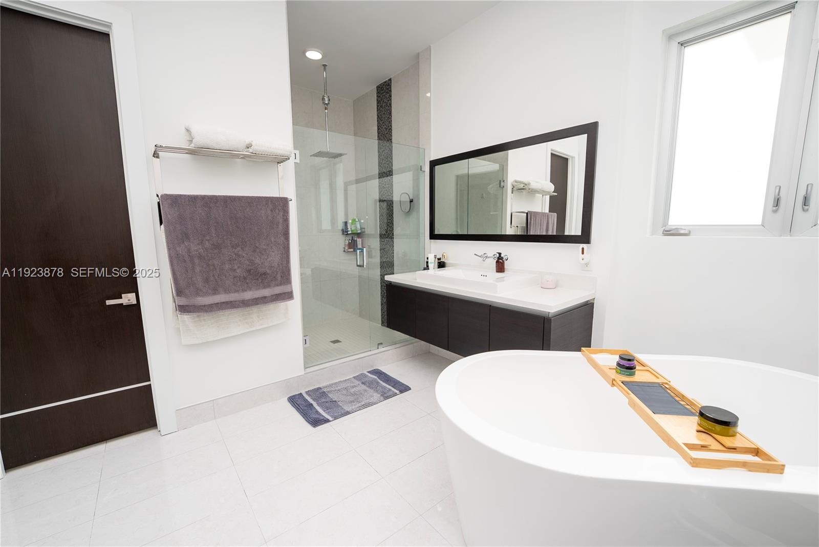 8340 NW 33rd Ter Doral, FL 33122