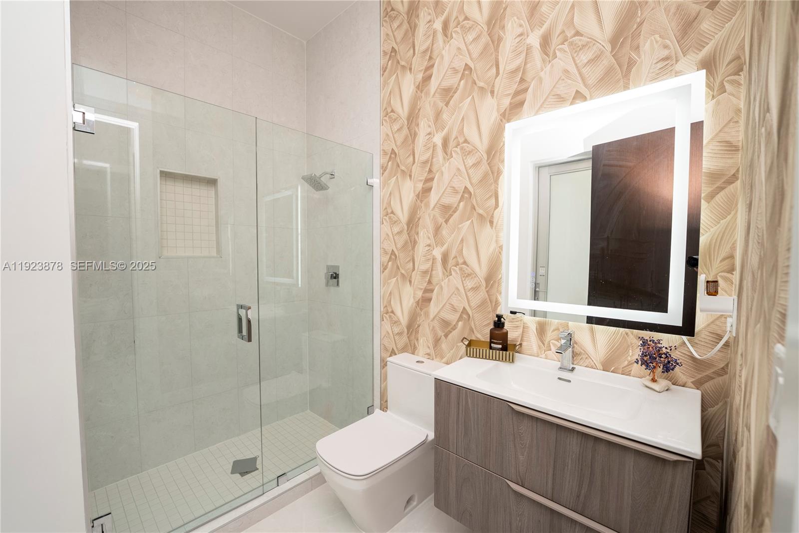 8340 NW 33rd Ter Doral, FL 33122