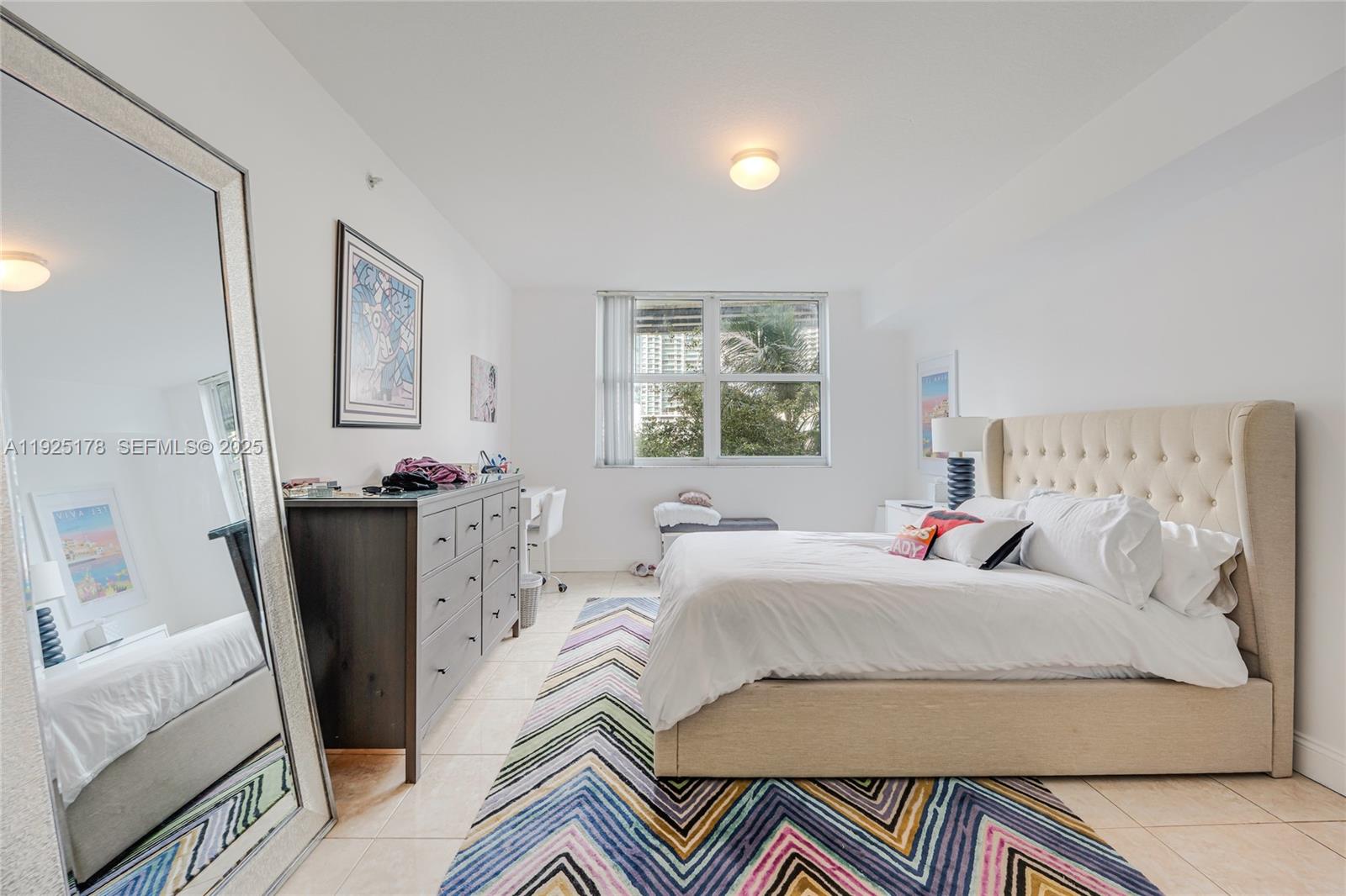 image Brickell on the River North14