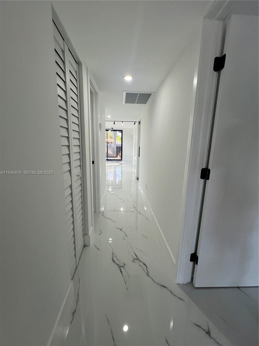 20610 NE 7th Ct Miami, FL 33179