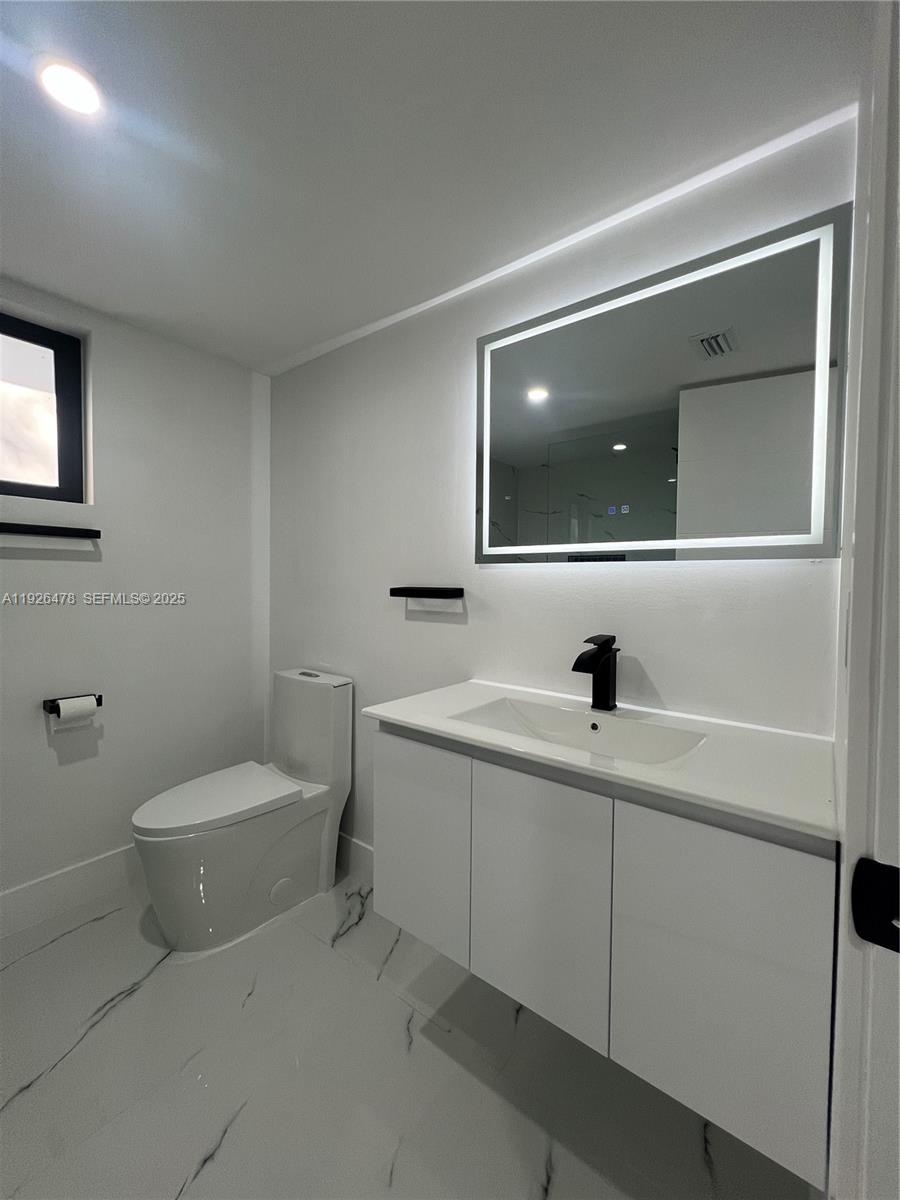 20610 NE 7th Ct Miami, FL 33179