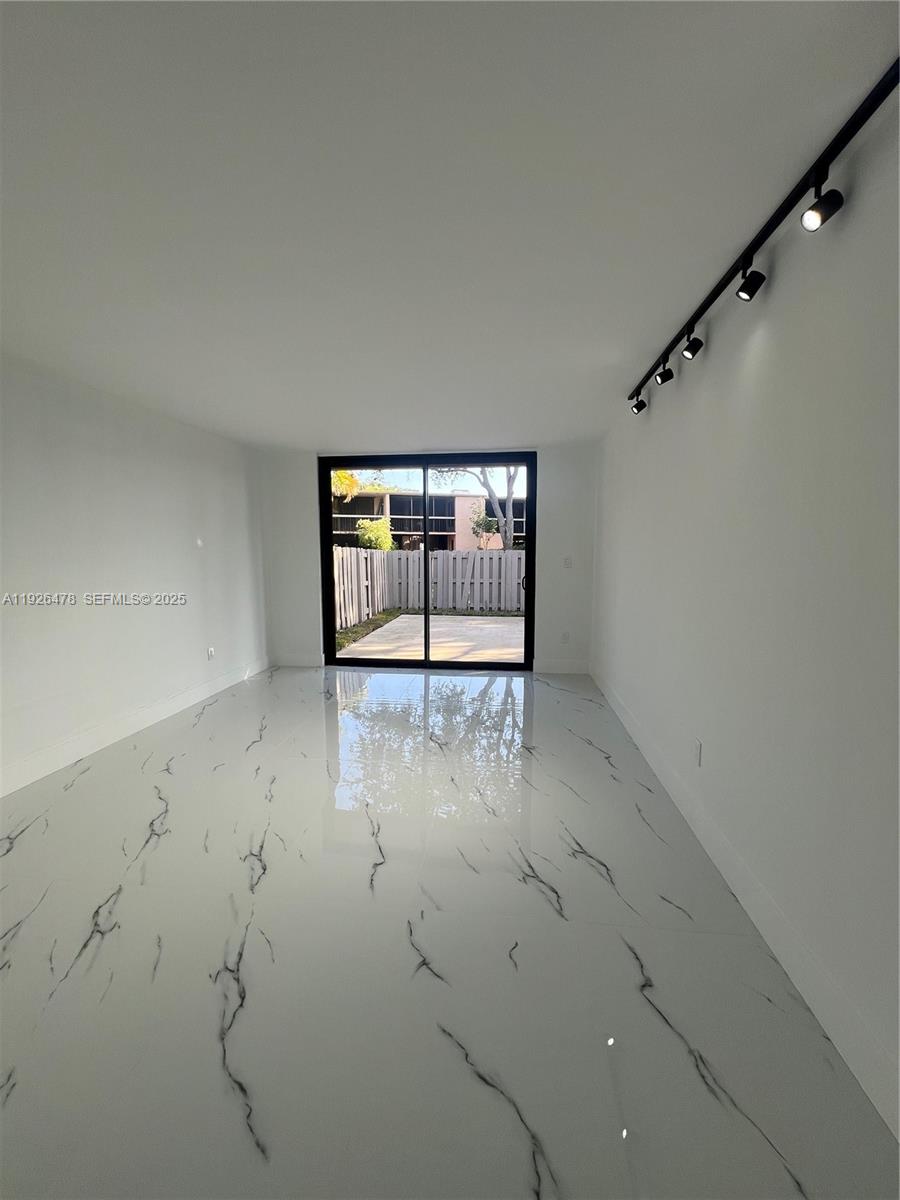 20610 NE 7th Ct Miami, FL 33179