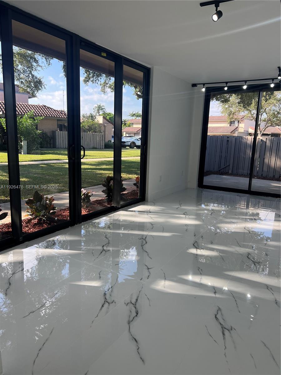 20610 NE 7th Ct Miami, FL 33179