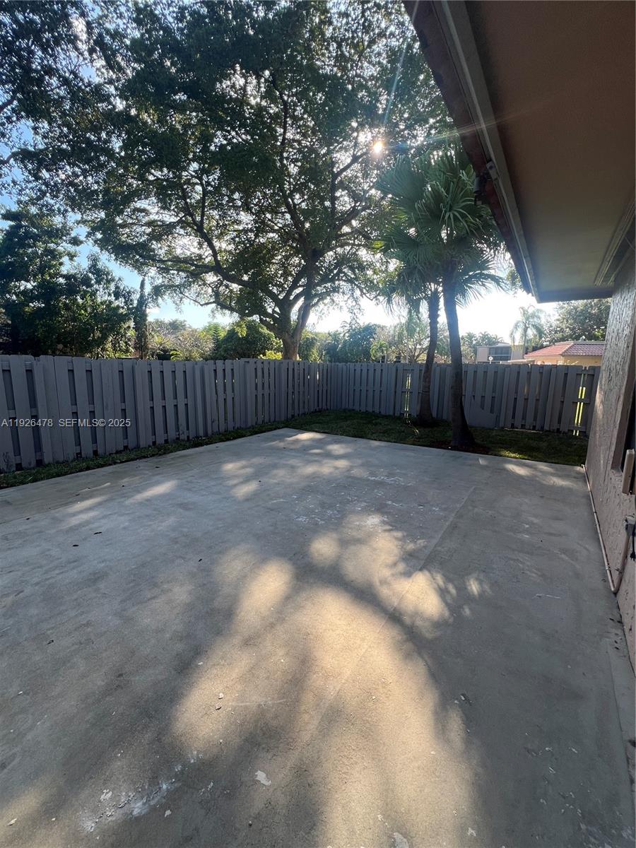 20610 NE 7th Ct Miami, FL 33179