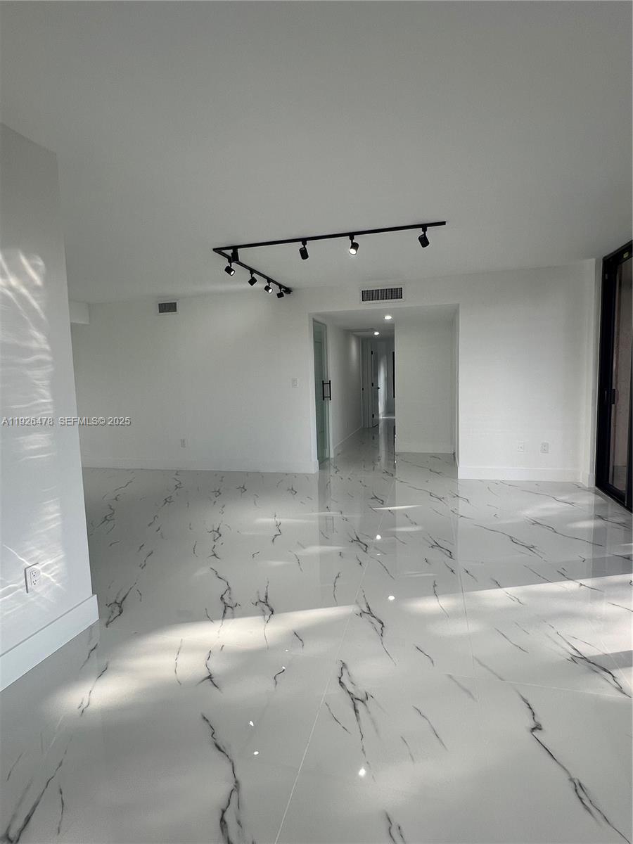 20610 NE 7th Ct Miami, FL 33179