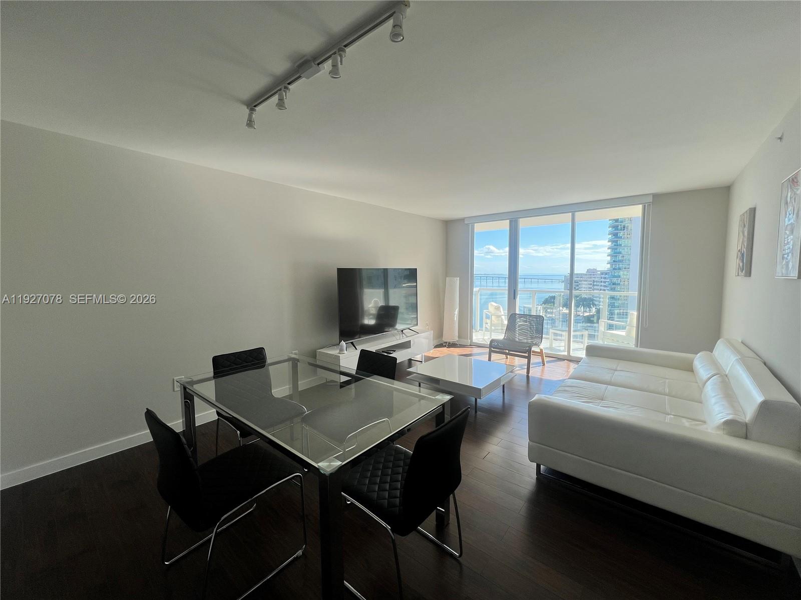 image The Mark on Brickell9