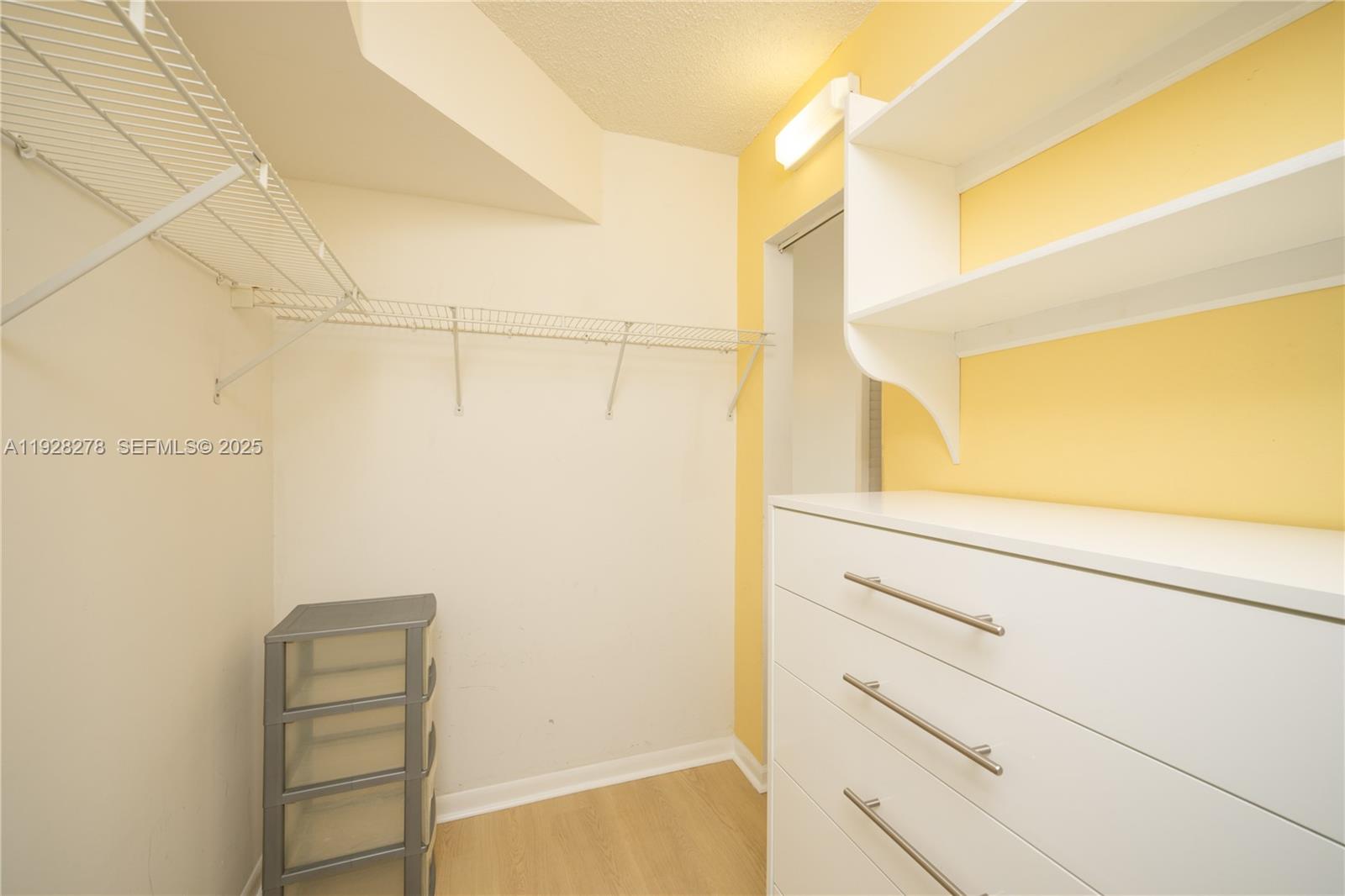 5900 Collins Ave #906 Miami Beach, FL 33140