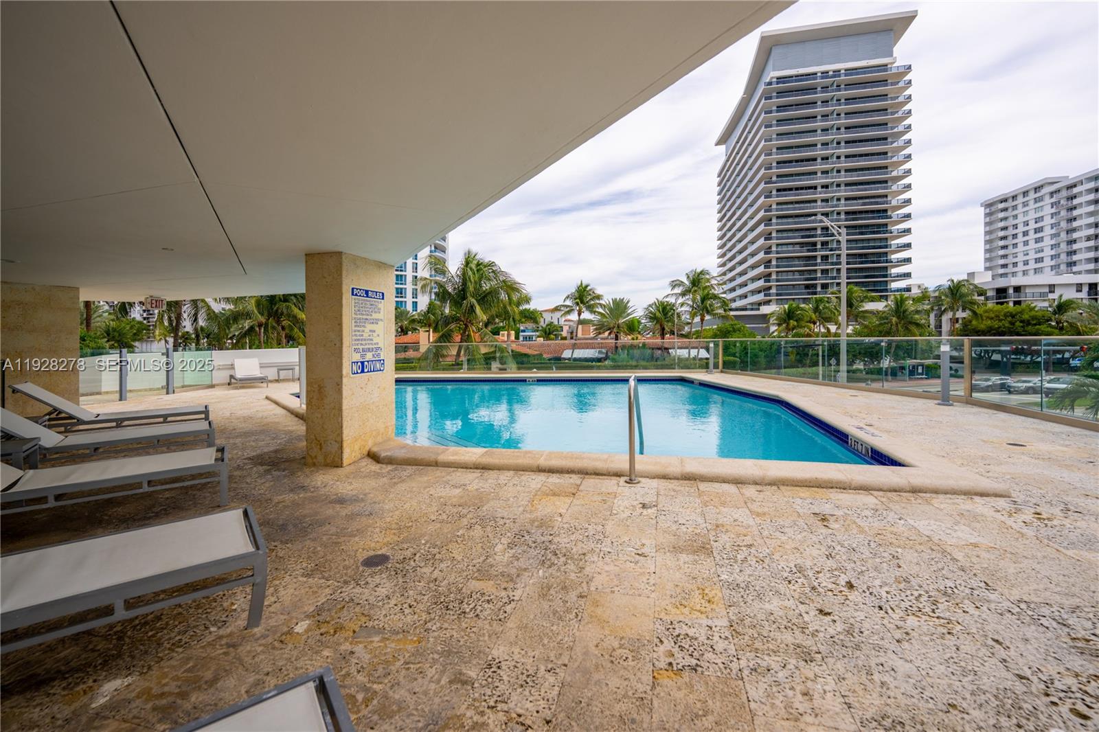 5900 Collins Ave #906 Miami Beach, FL 33140