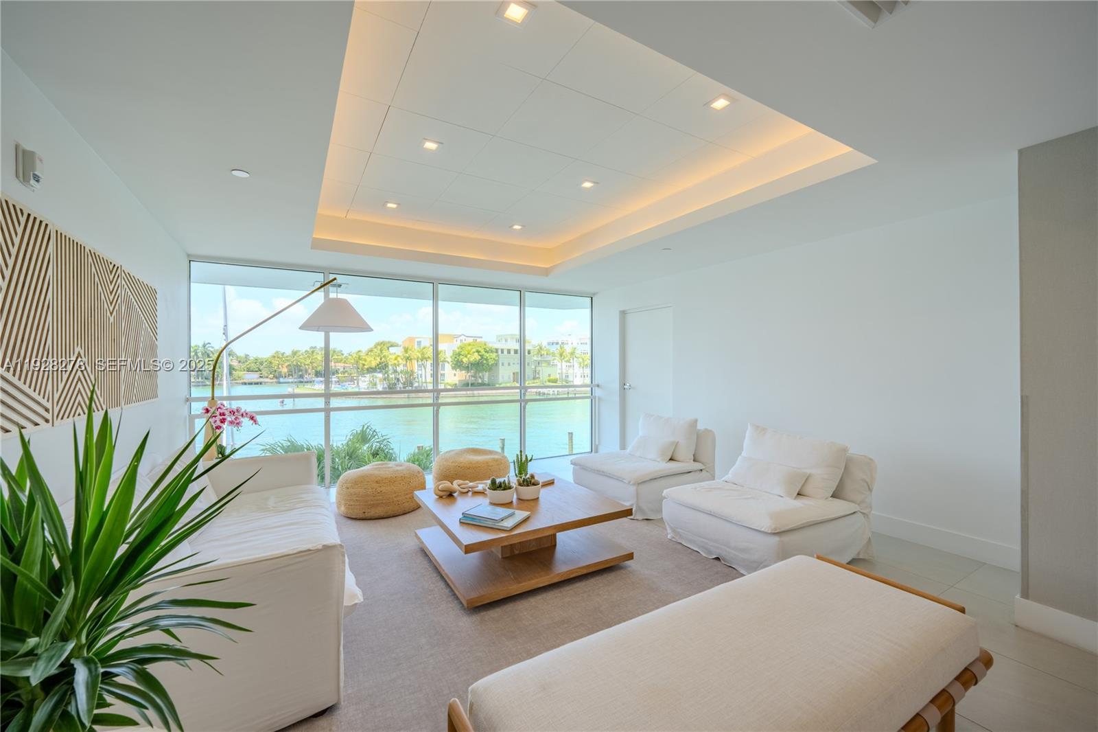 5900 Collins Ave #906 Miami Beach, FL 33140