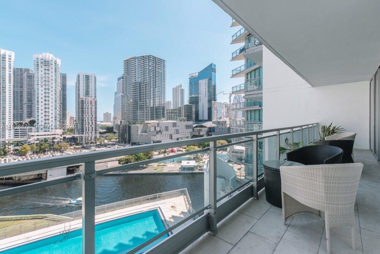 92 SW 3rd St #1512 Miami, FL 33130