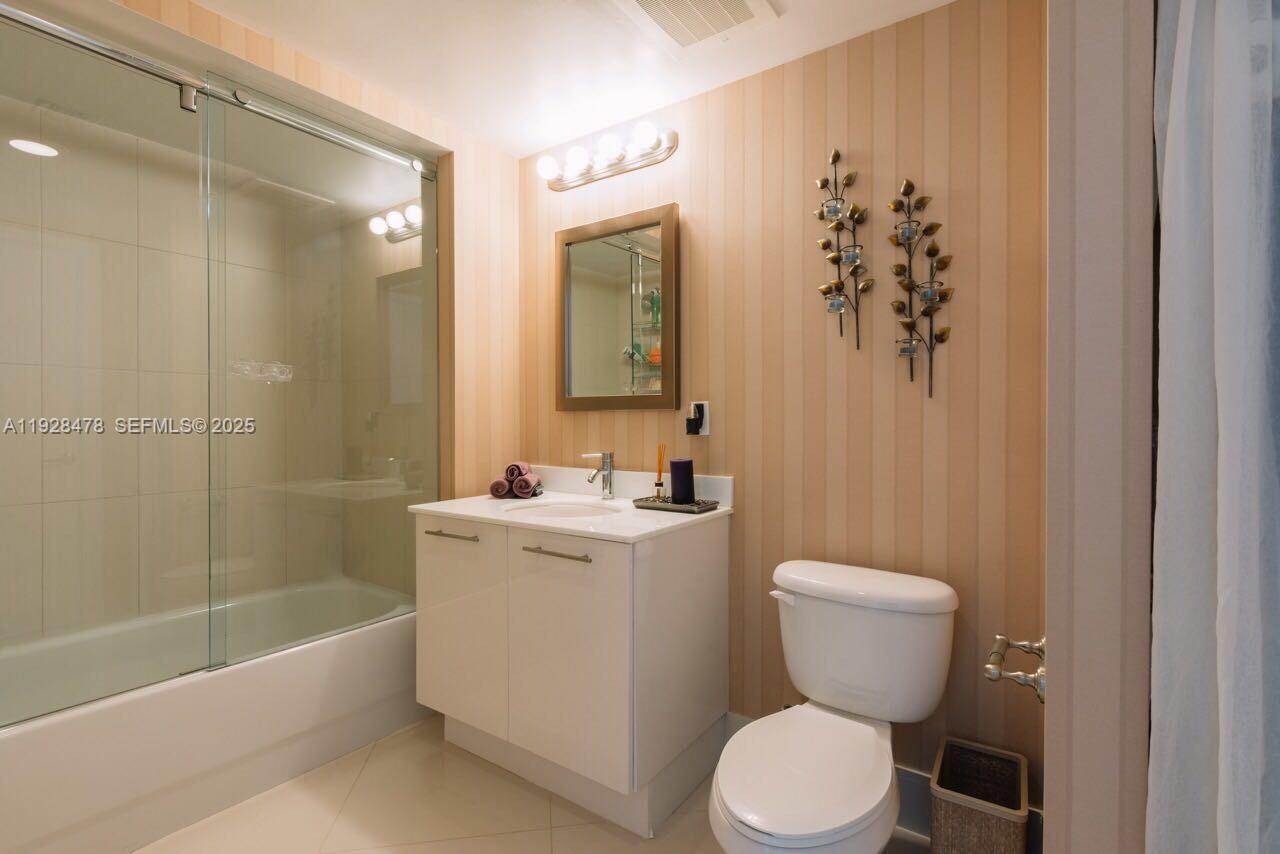 92 SW 3rd St #1512 Miami, FL 33130