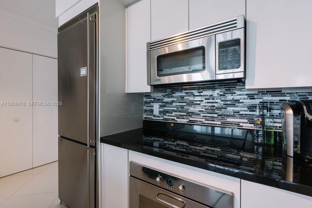 92 SW 3rd St #1512 Miami, FL 33130