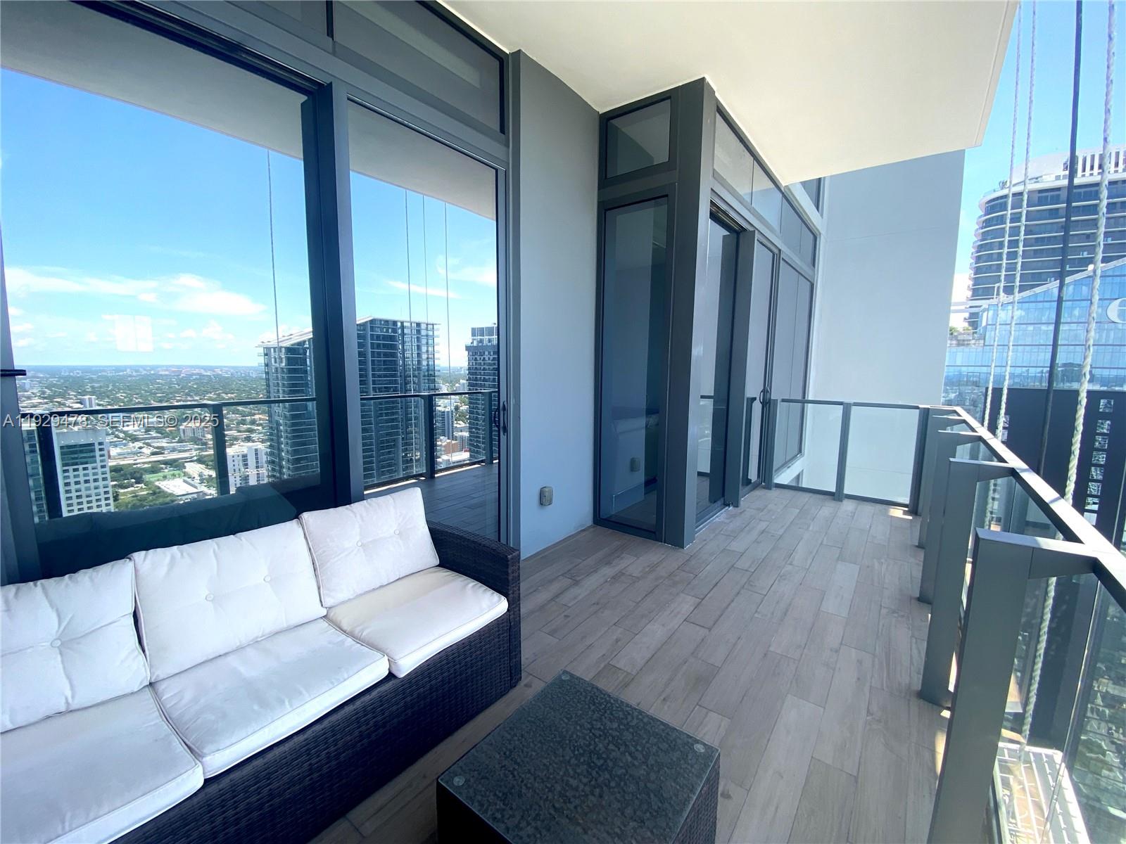 68 SE 6th St #4008 Miami, FL 33131