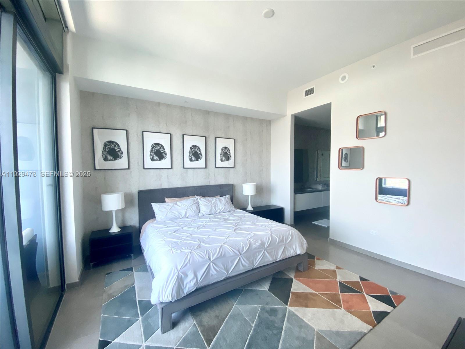 68 SE 6th St #4008 Miami, FL 33131