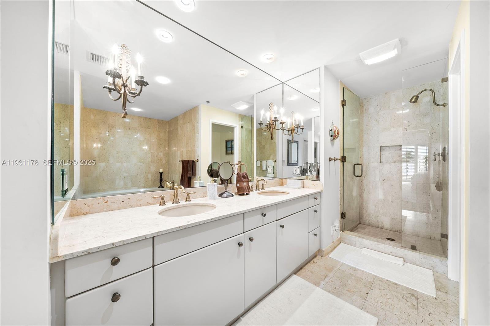 2332 Fisher Is Dr #4302 Miami Beach, FL 33109