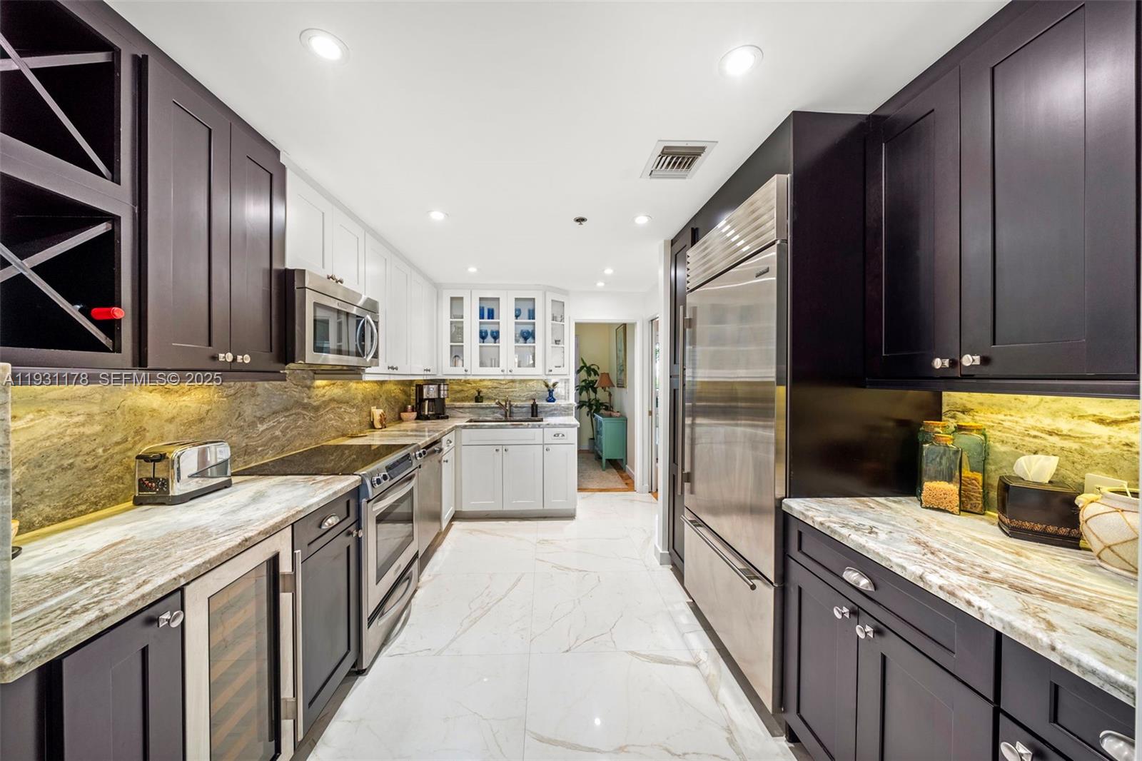 2332 Fisher Is Dr #4302 Miami Beach, FL 33109