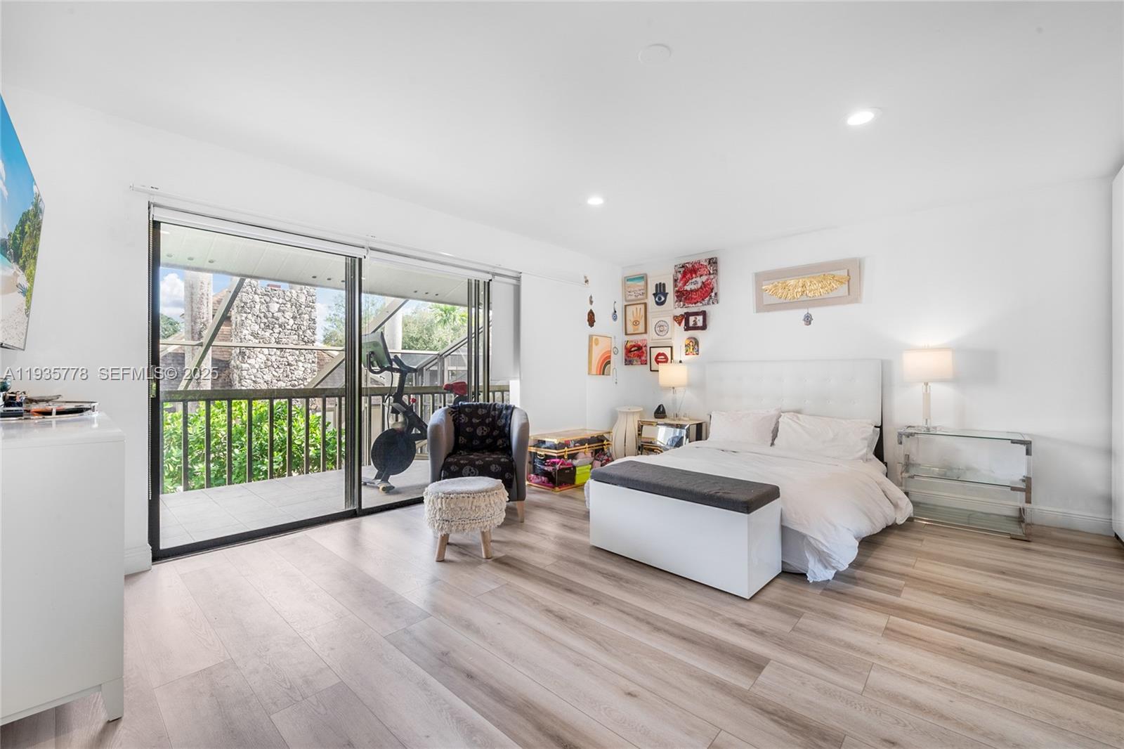 7075 SW 67th Ave #14 South Miami, FL 33143