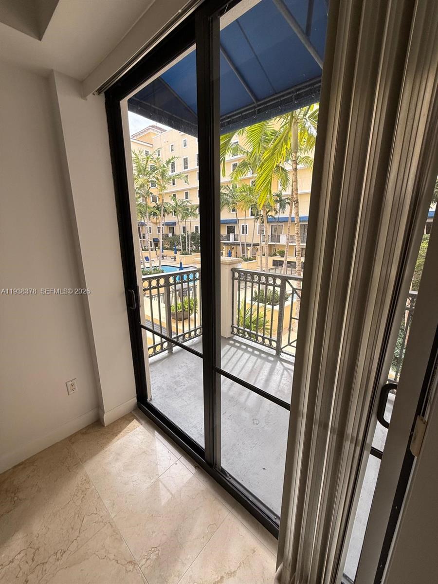 8390 SW 72nd Ave #520 Miami, FL 33143