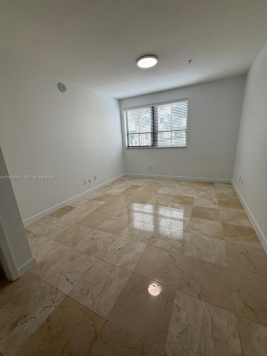 8390 SW 72nd Ave #520 Miami, FL 33143