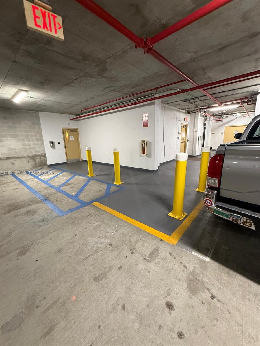 8390 SW 72nd Ave #520 Miami, FL 33143