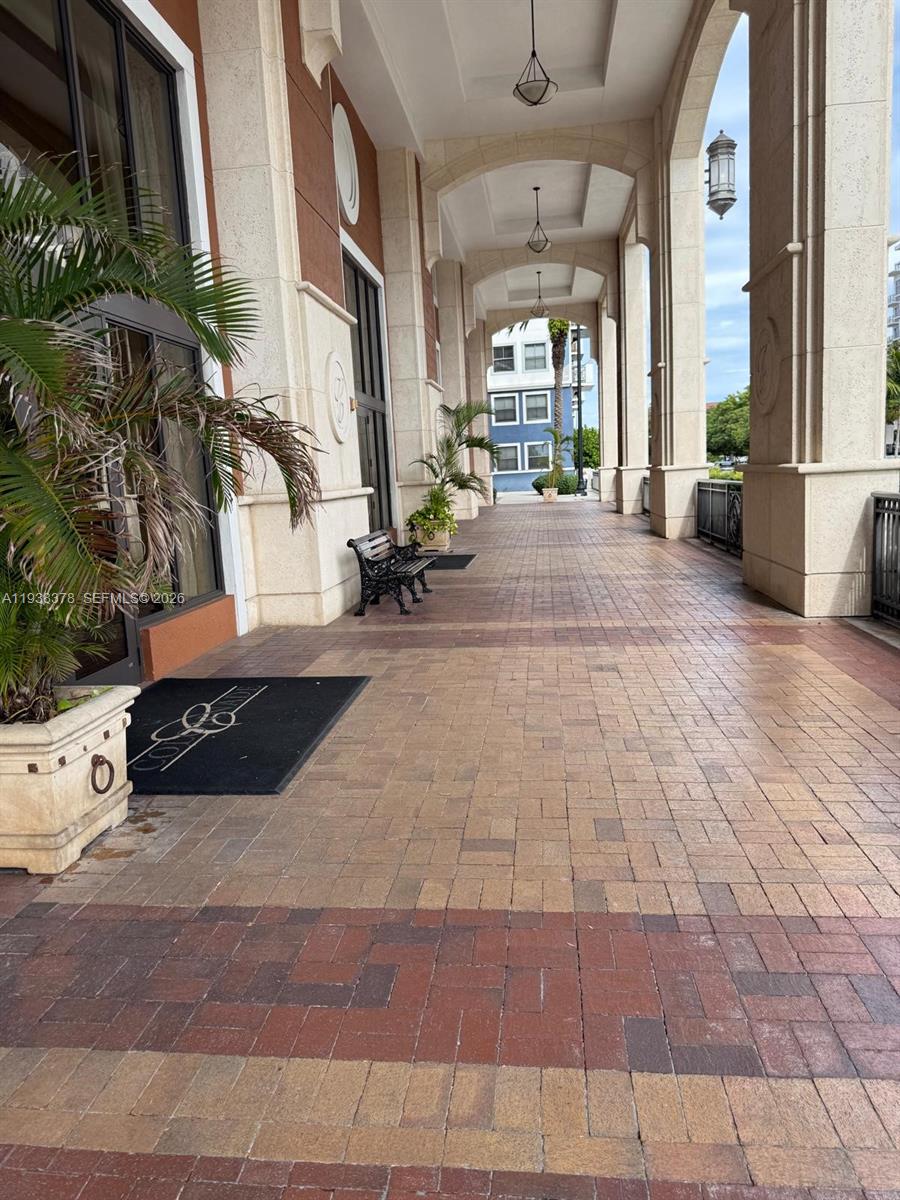 8390 SW 72nd Ave #520 Miami, FL 33143