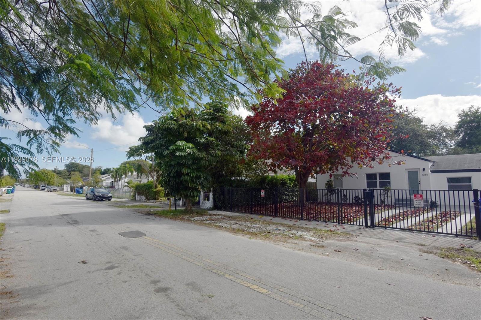 1084 NW 66th St Miami, FL 33150
