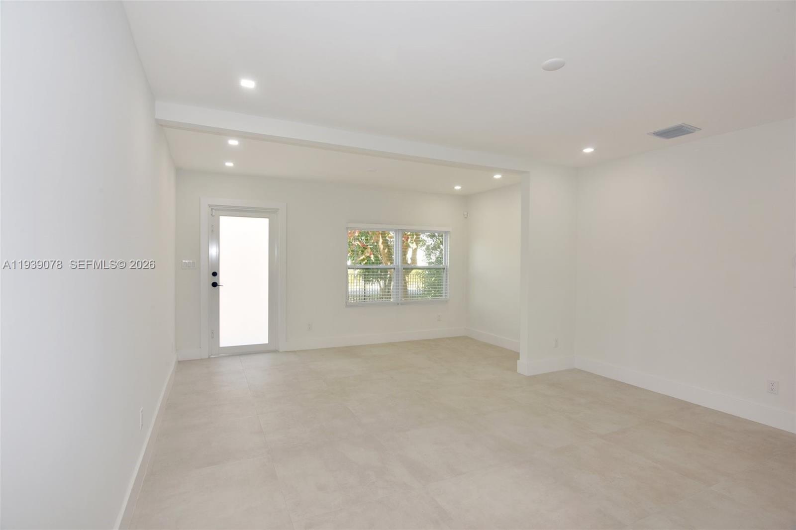 1084 NW 66th St Miami, FL 33150