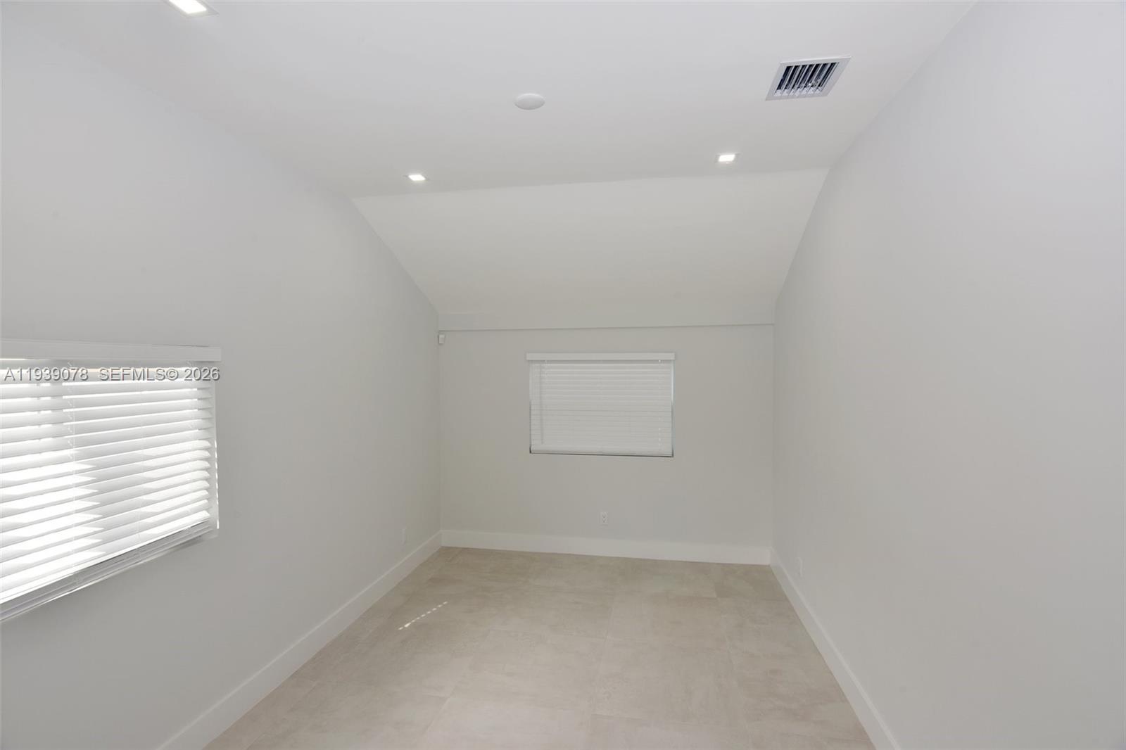 1084 NW 66th St Miami, FL 33150