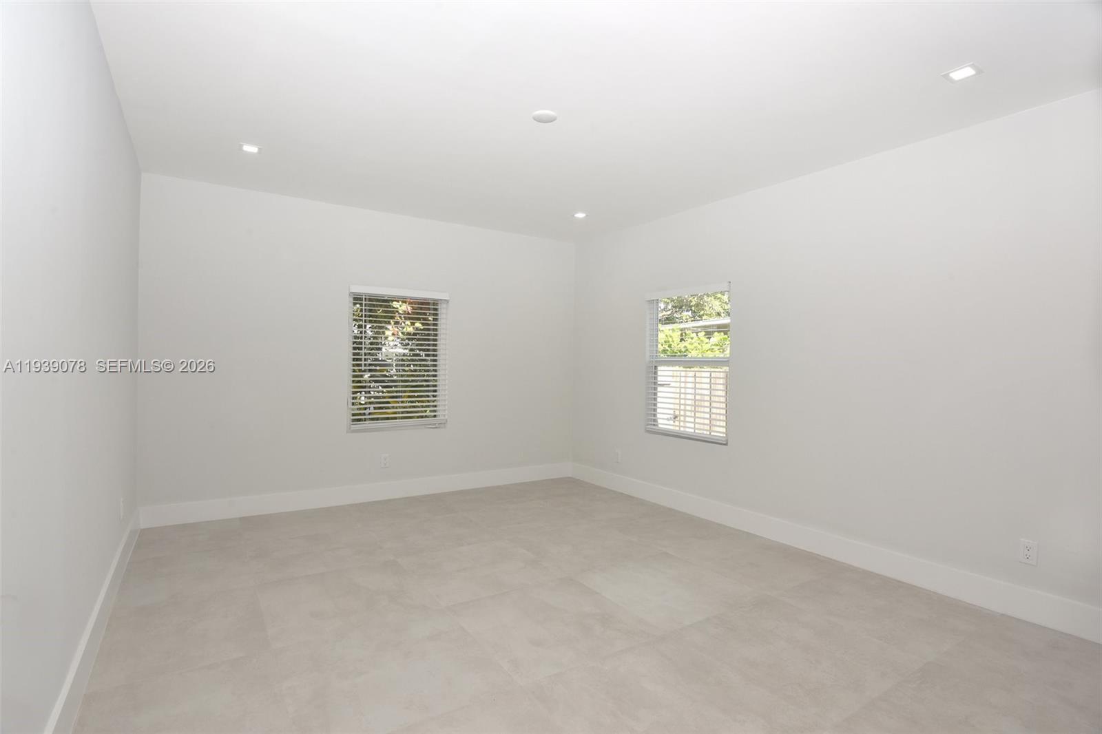 1084 NW 66th St Miami, FL 33150