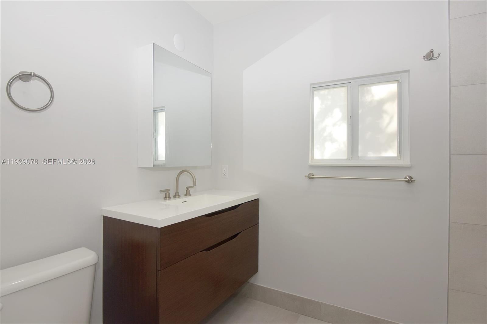 1084 NW 66th St Miami, FL 33150