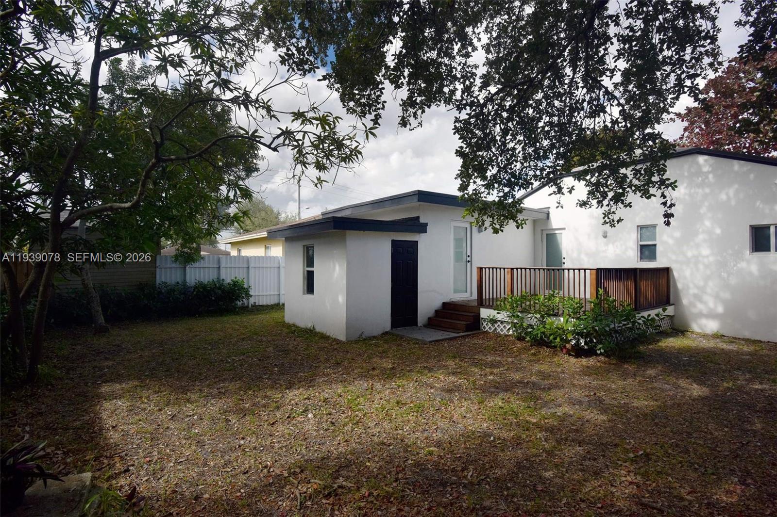 1084 NW 66th St Miami, FL 33150