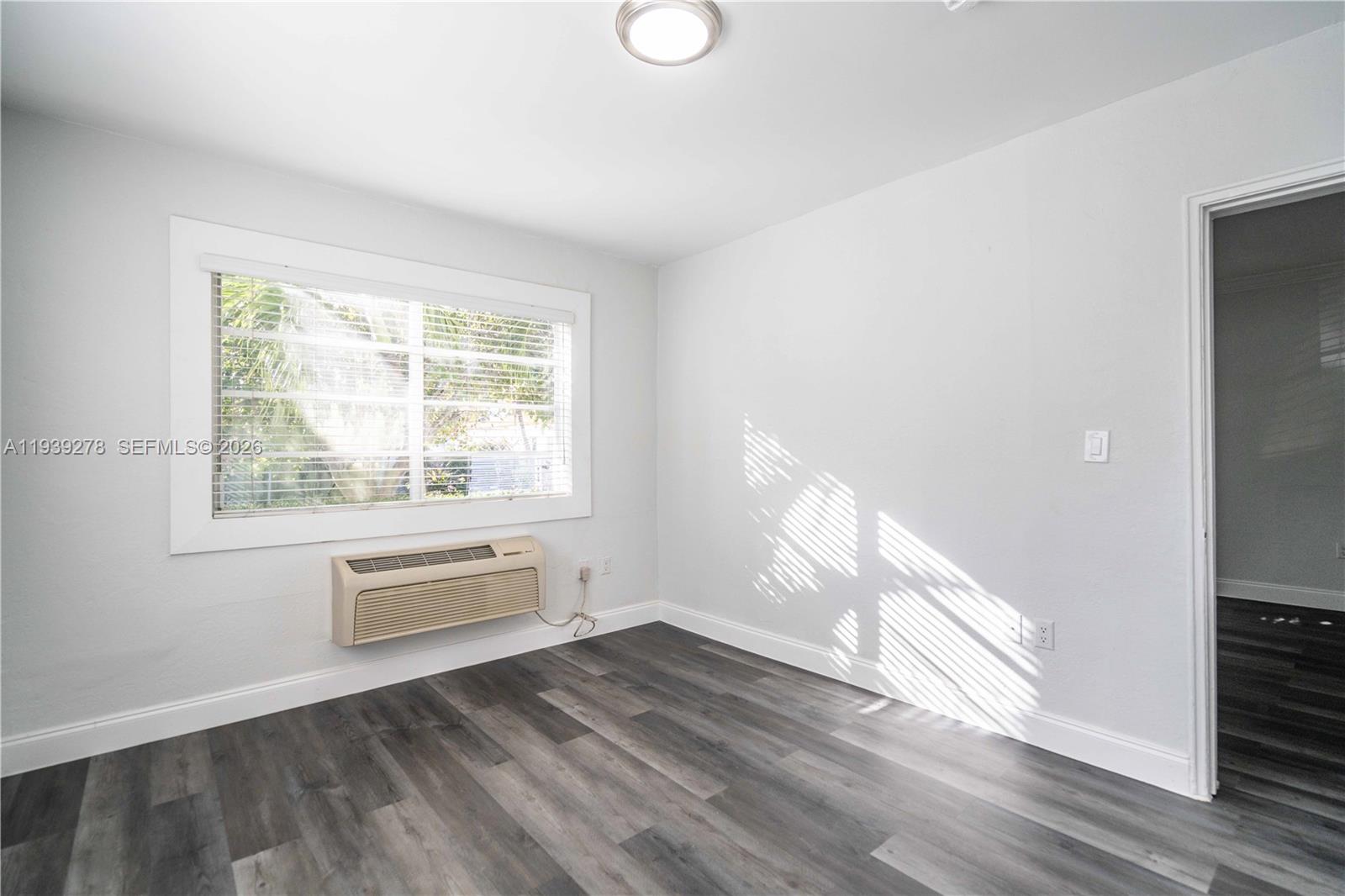 7925 Hawthorne Ave #4 Miami Beach, FL 33141