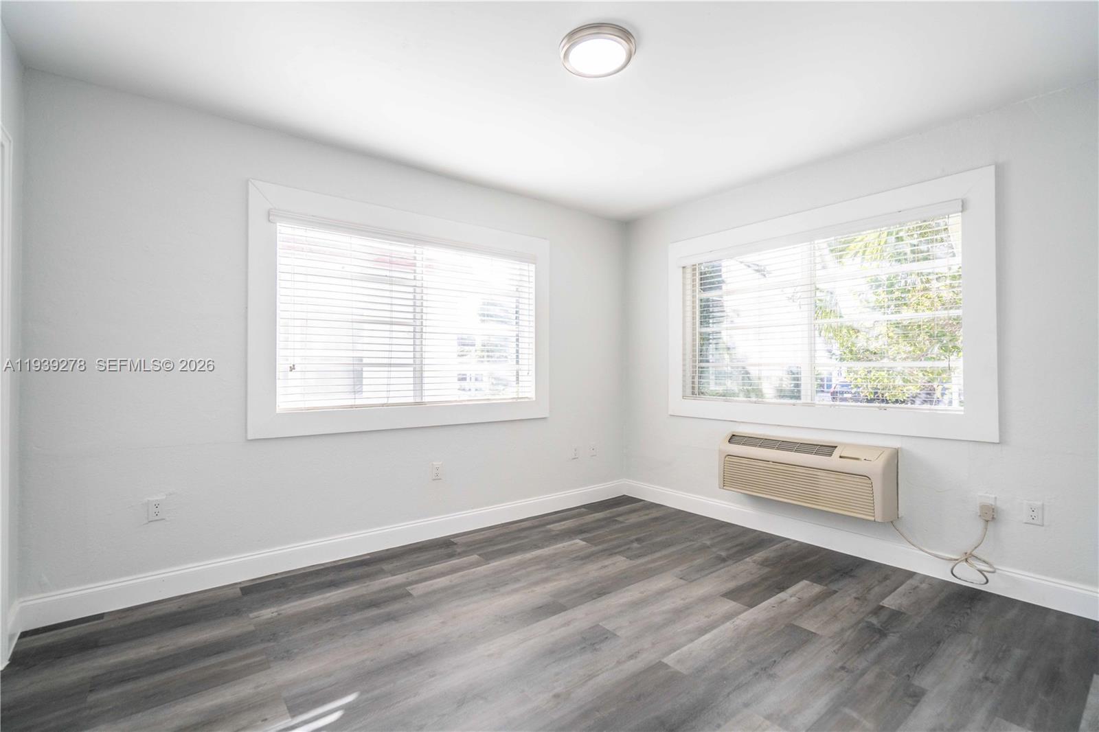 7925 Hawthorne Ave #4 Miami Beach, FL 33141