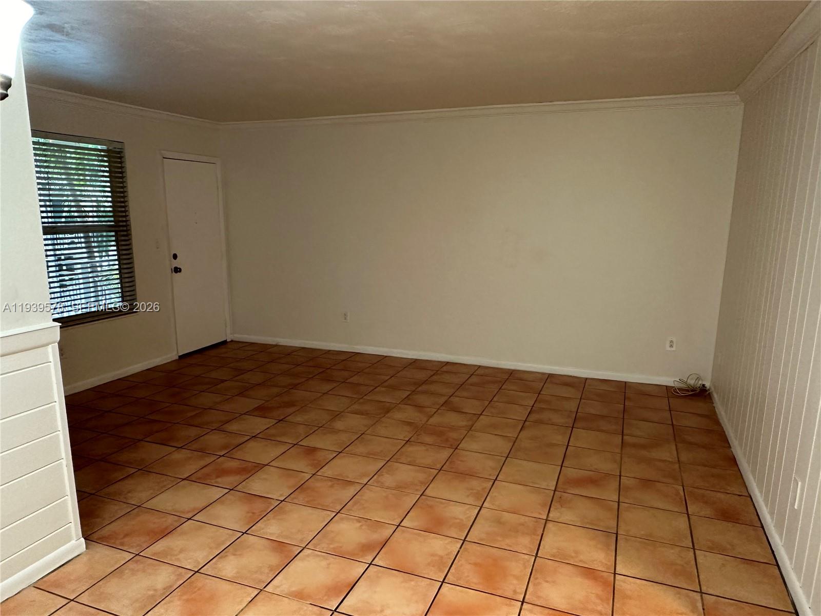 255 Sunrise Dr #203 Key Biscayne, FL 33149